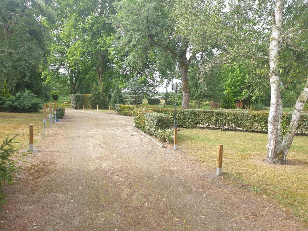 Villa La GRANGE de MOMBEL Losse Exterior foto